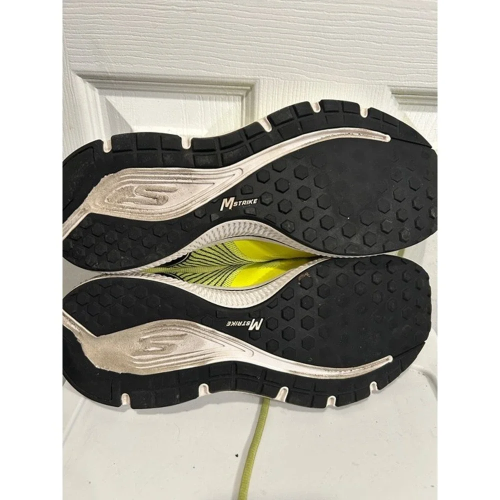 Skechers GO run Yellow/Black Running Shoes‎ Men's Size 10.5